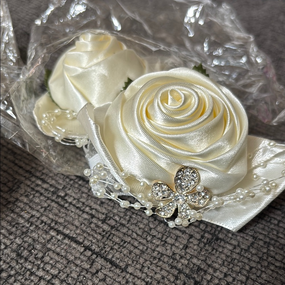 Elegant Cream Satin Rose Corsages (set of 6) - Picture 5 of 6